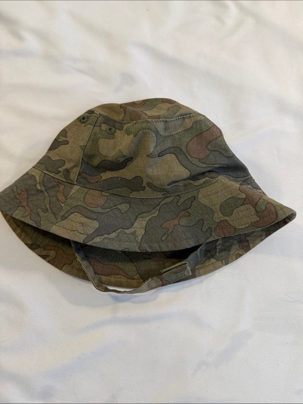 Old Navy NWOT Kids Camo Bucket Hat in Olive and Brown